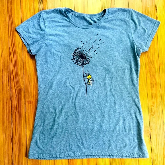 Large Gray Honey Bee on a Dandelion T-shirt - Picture 2 of 2